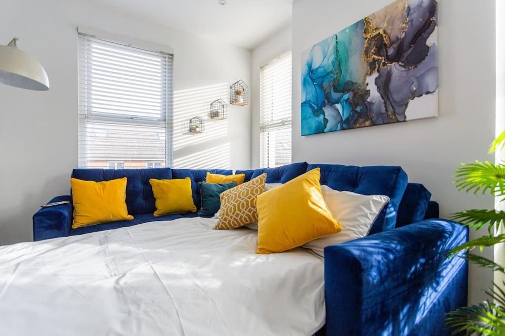 2 Bed Apartment Near The Beach Southend-on-Sea Exterior photo